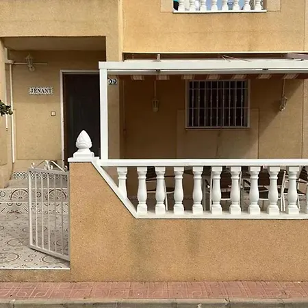 Сasa de vacaciones 2 Bedrooms House With Shared Pool And Furnished Terrace At 2 Km Away From The Torrevieja